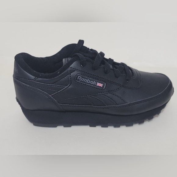 Reebok Women's Classic Renaissance Sneaker Size 8 Wide D Black - Picture 6 of 9